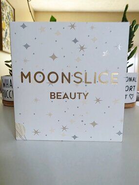 Moonslice Beauty Blush Moon Palette